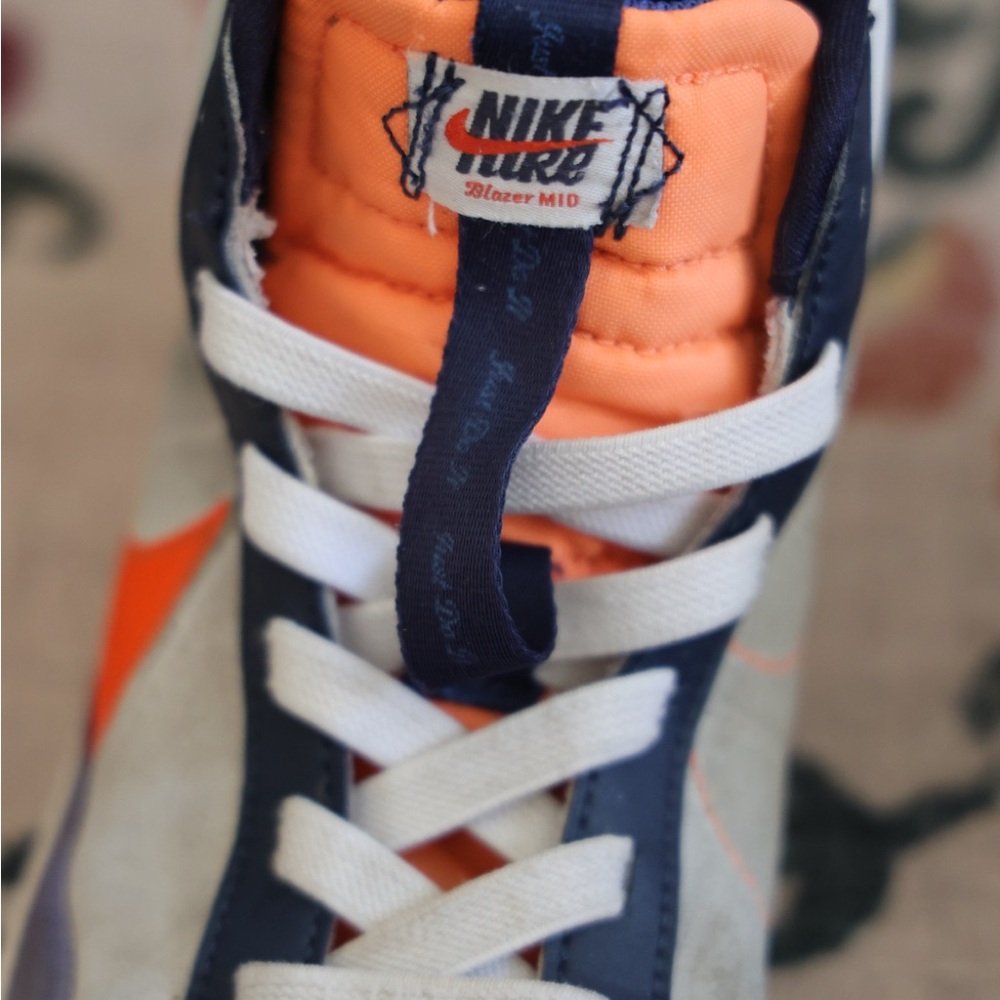 Nike Blazer Mid Youth Sneakers Size 2.5Y – Retro Colorblock Orange Navy – Clean - Picture 6 of 8